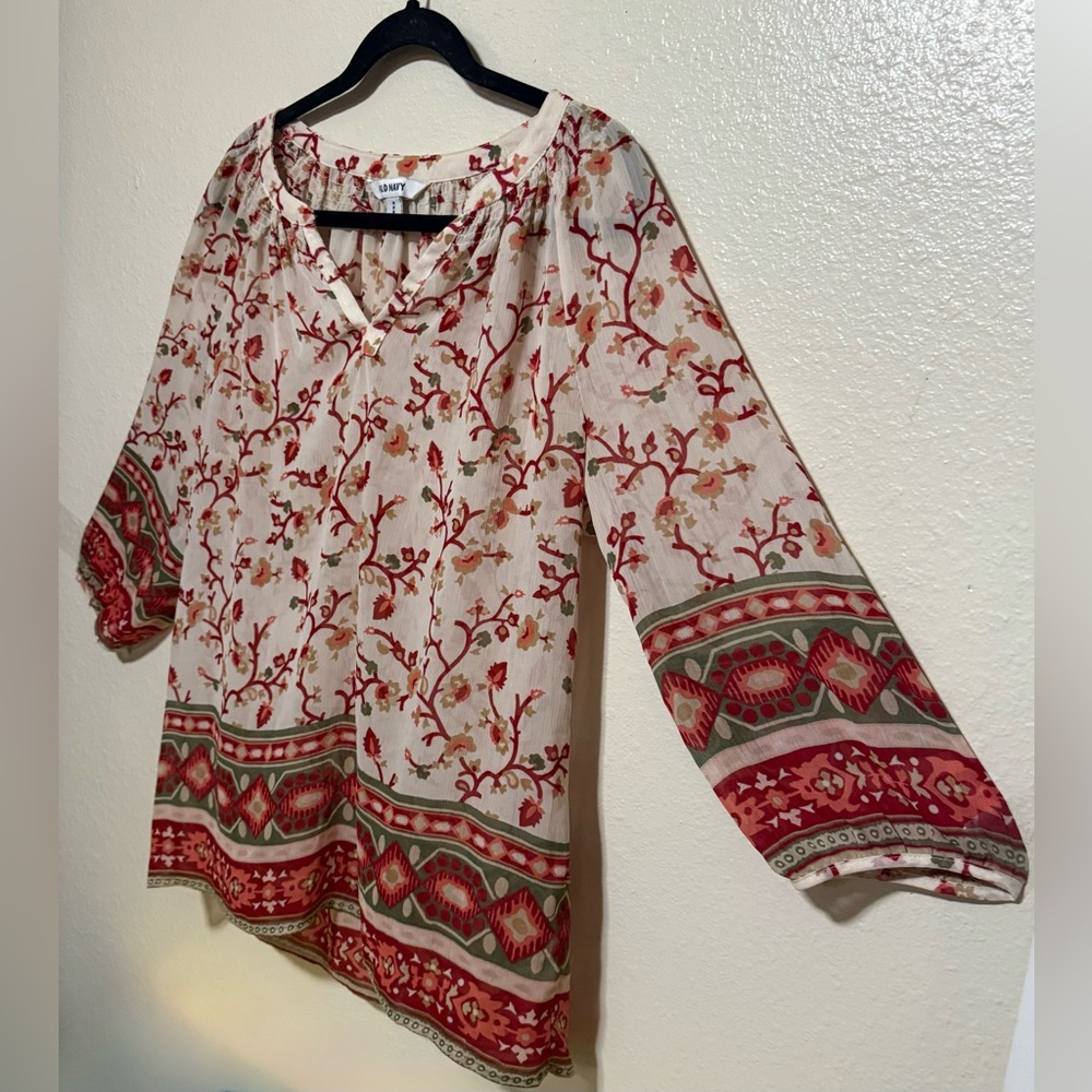 Old Navy Boho Floral Semi Sheer Blouse | Red Print Tunic Top | Women’s Medium - Picture 4 of 4